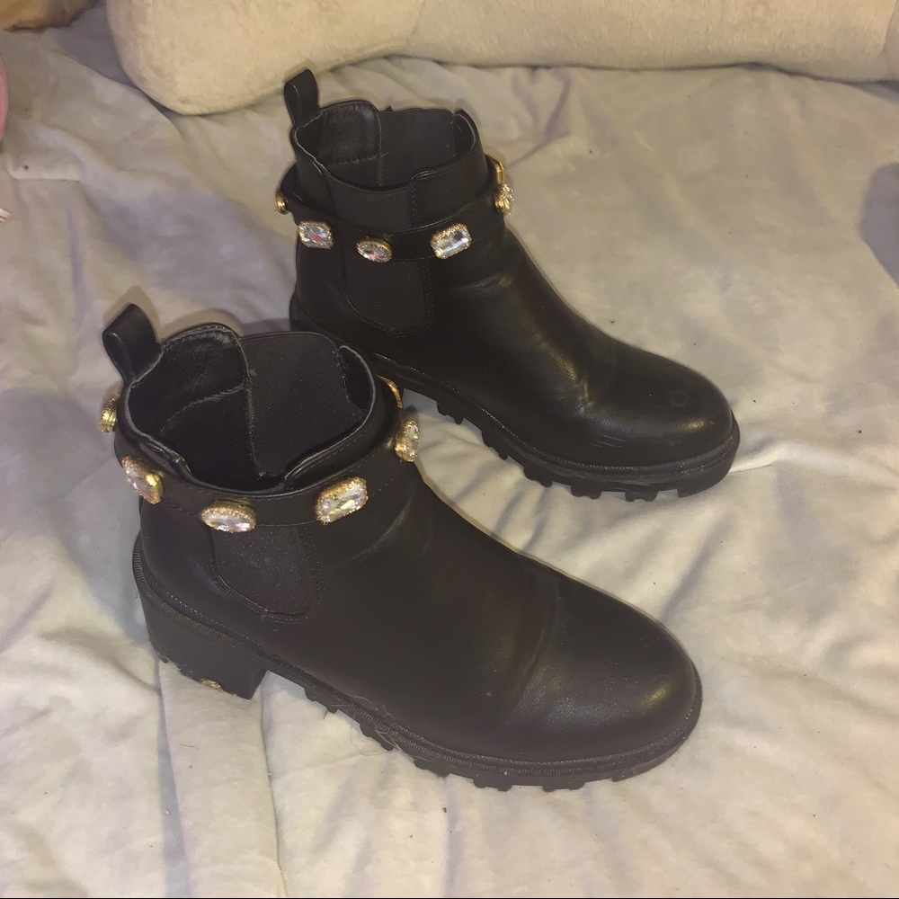 Black booties with removable gems, women’s 8.5